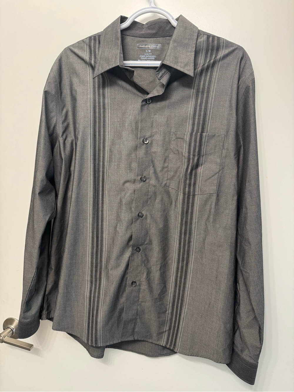 Van Heusen Men's Gray Long-Sleeve Button-Down Shirt with Stripe Detail